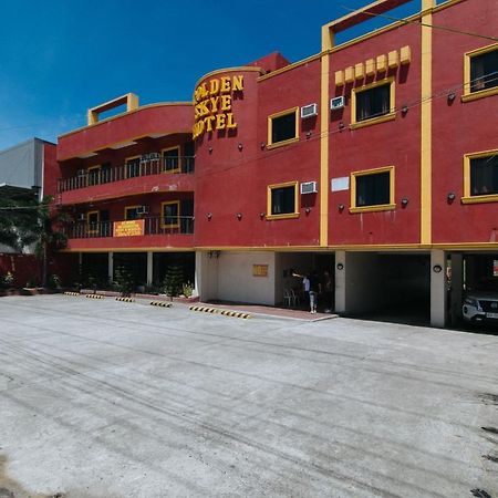Reddoorz @ Golden Skye Hotel Guagua Bagian luar foto