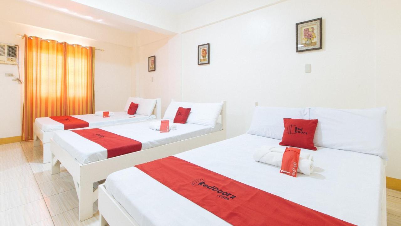 Reddoorz @ Golden Skye Hotel Guagua Bagian luar foto