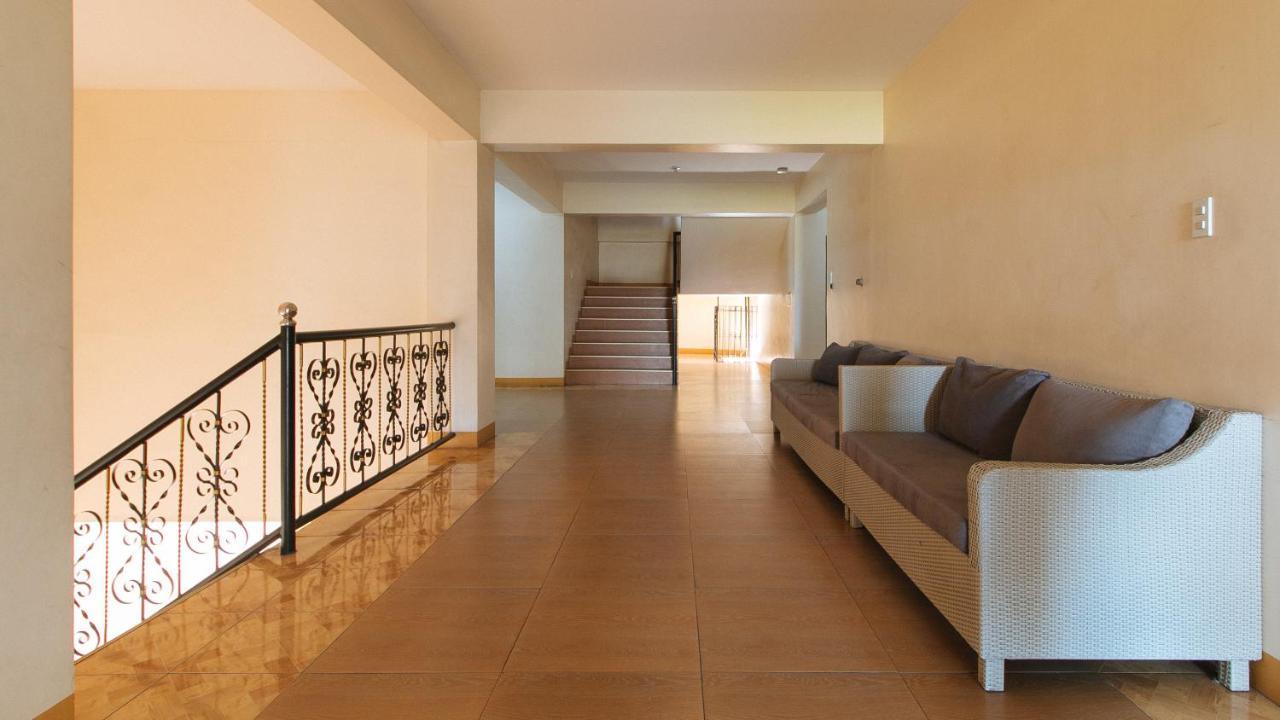 Reddoorz @ Golden Skye Hotel Guagua Bagian luar foto