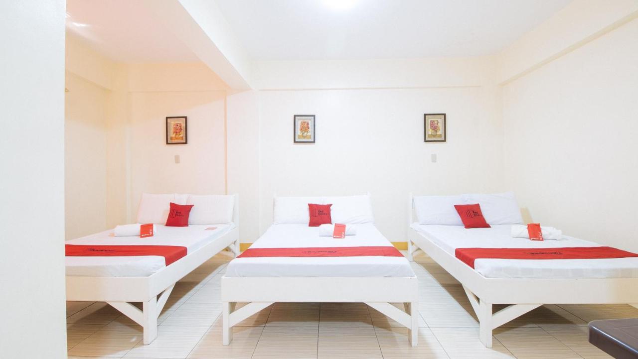 Reddoorz @ Golden Skye Hotel Guagua Bagian luar foto